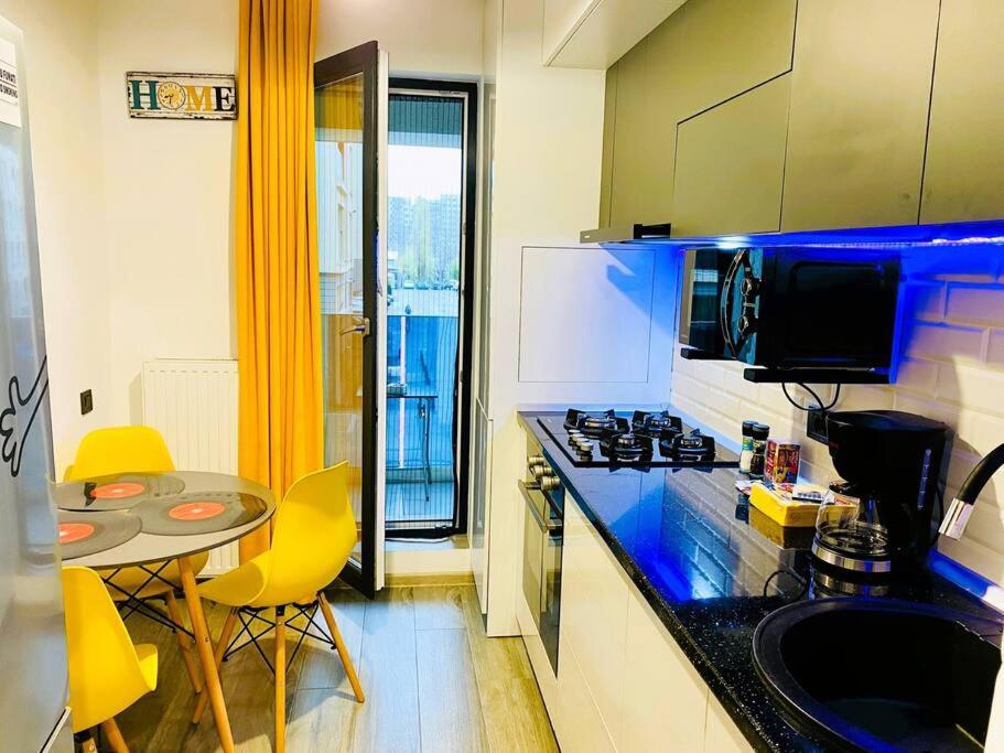 Апартаменты Blue Plaza Studio Бухарест Экстерьер фото